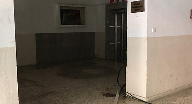 Bayburt İl Özel İdare binasının asansörlerini su bastı: 