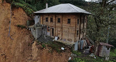 Rize Valiliği açıkladı: 15 ev tahliye edildi