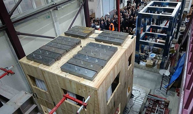 Trabzon'daki deprem testi deneyi Türkiye'de ilk oldu
