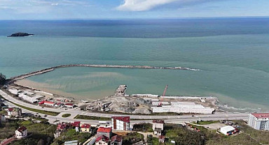 Giresun'daki balıkçı barınağı tamamlanmak üzere